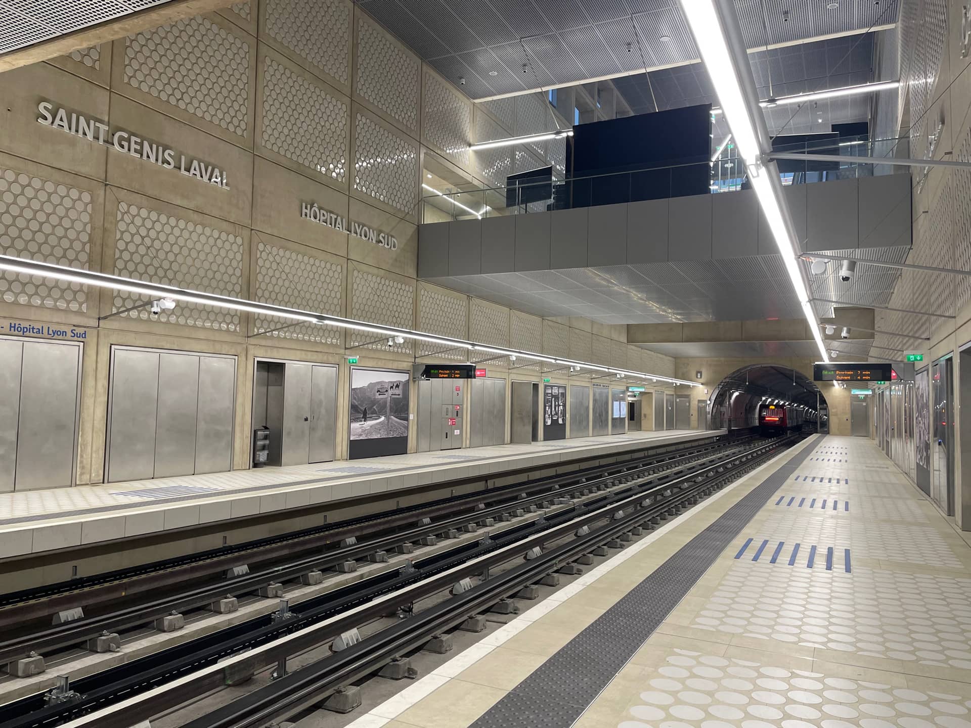 Station de métro Saint-Genis-Laval Hôpital Lyon Sud